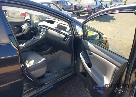 2015 Toyota Prius Four z USA, uszkodzony, nr VIN JTDKN3DU8F1907865